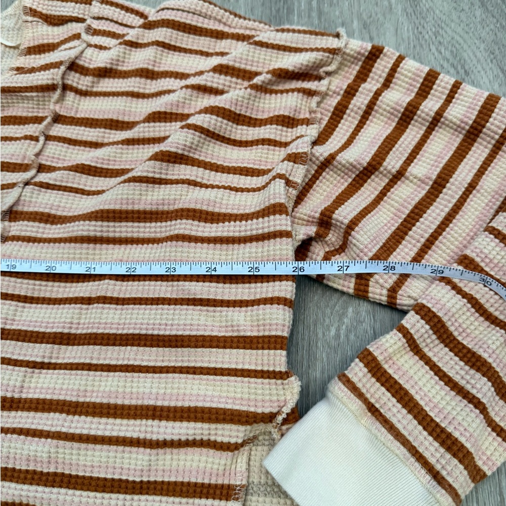 Urban Outfitters UO Cerys Spliced Thermal Cropped Blouse Top Size Medium Cropped - Picture 4 of 8